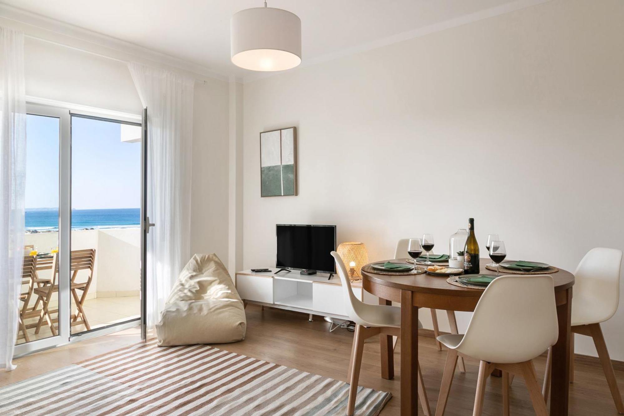 Baleal Beachfront Apartment Ferrel (Leiria)